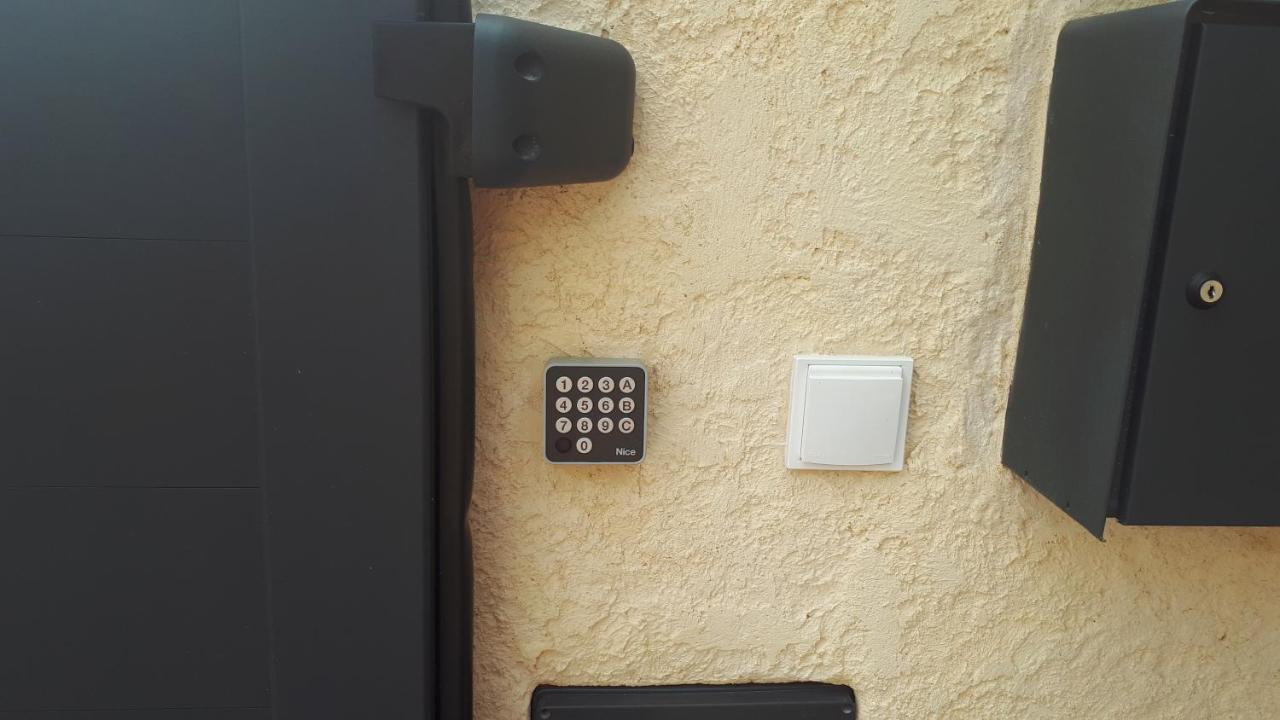 Les Pucines T2 Bas De Villa Six-Fours-les-Plages Exterior photo